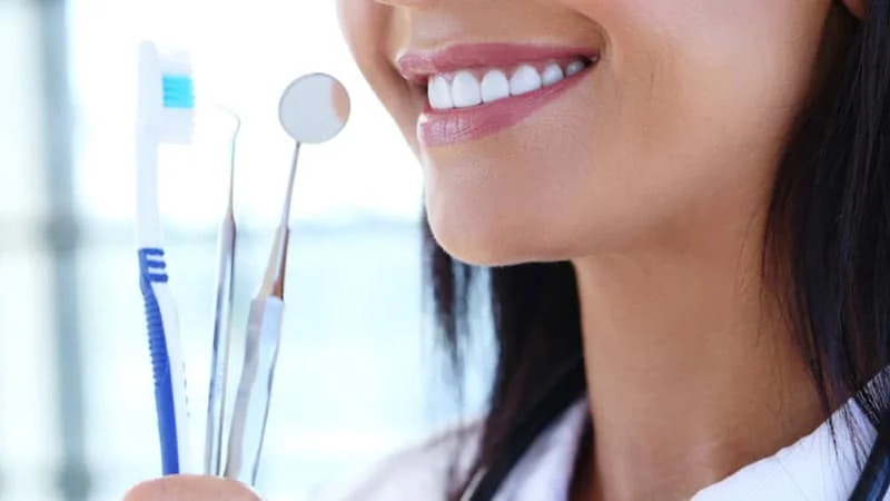 چگونه از دندان های خود بعد از بلیچینگ مراقبت کنیم؟
